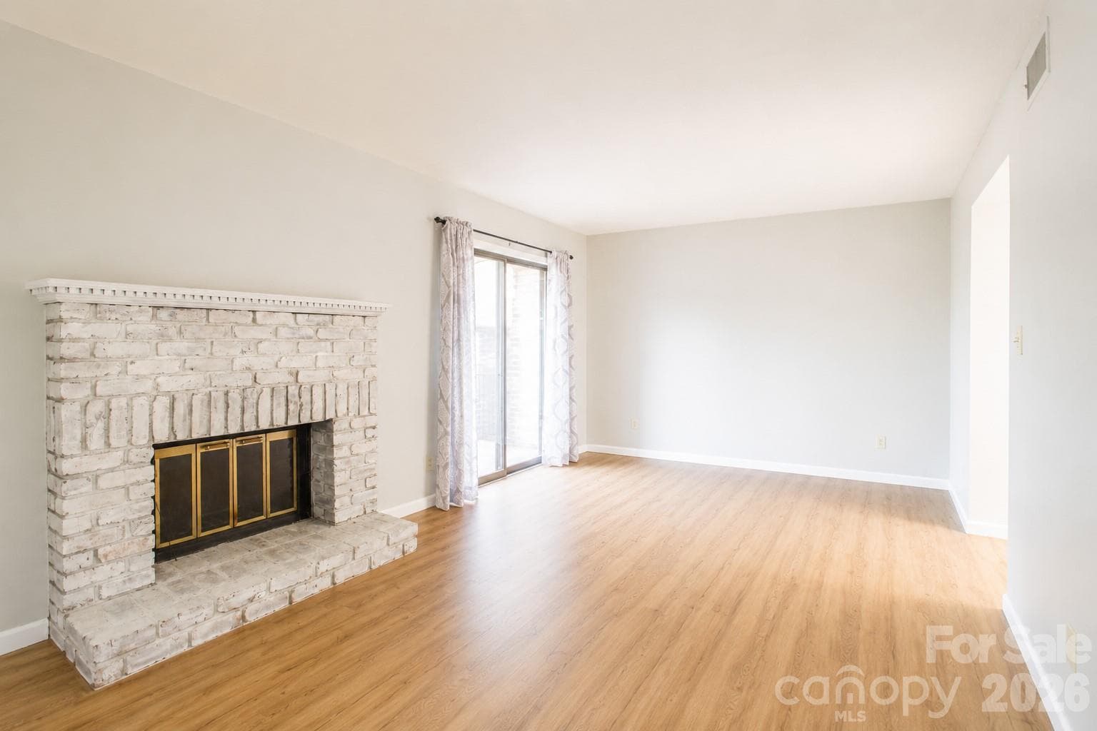 Townhouse at 1330 5th Street NE, Hickory, photo 14 of 35