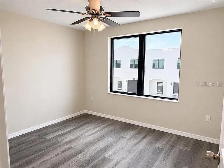 Townhouse at 4365 CAMBIO GARDENS CT, TAMPA, photo 19 of 29