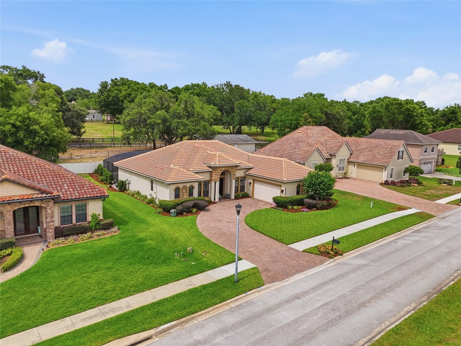 Single Family Residence at 12825 BRUNELLO CIR, CLERMONT, photo 4 of 88