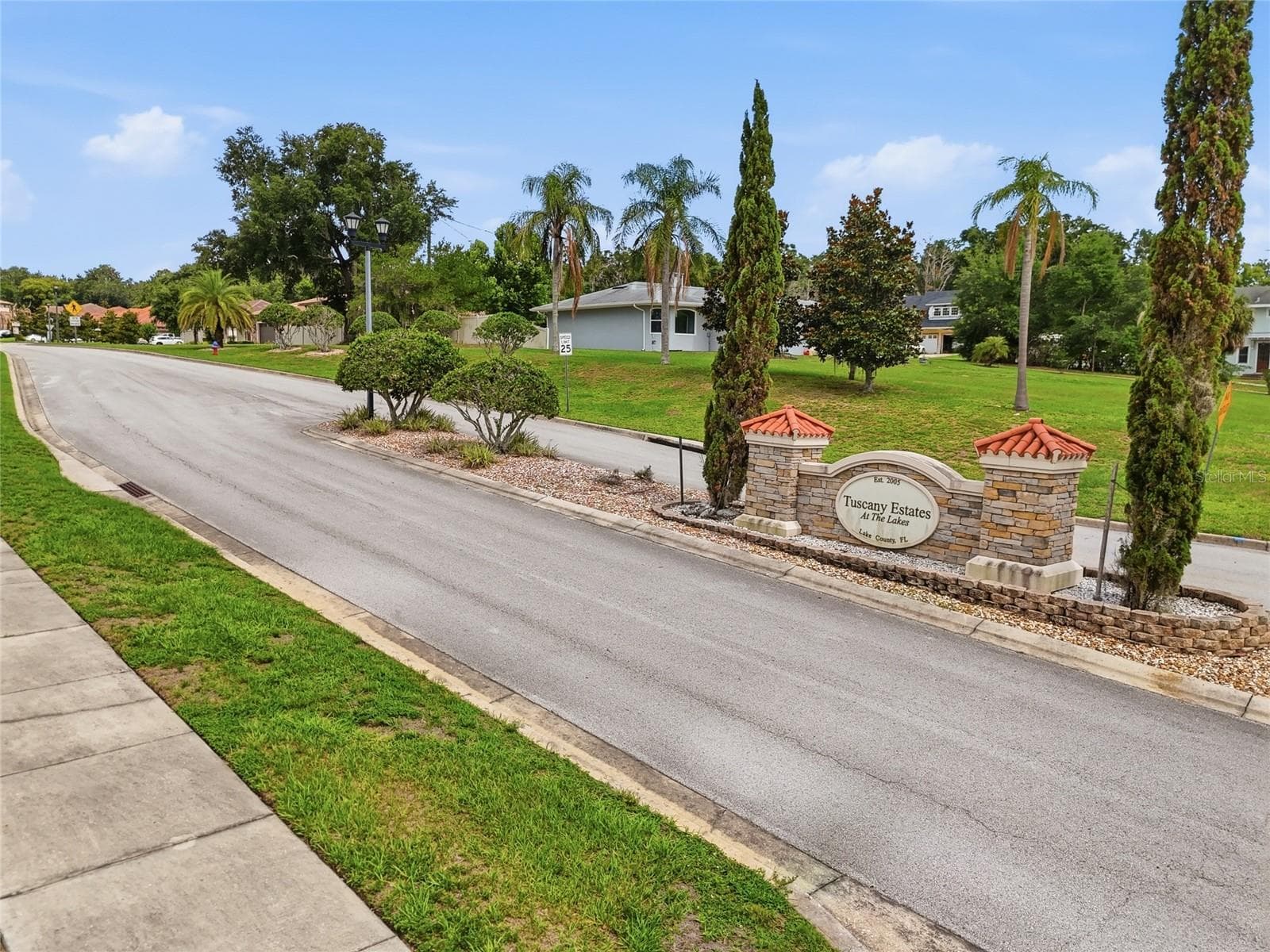 Single Family Residence at 12825 BRUNELLO CIR, CLERMONT, photo 17 of 88