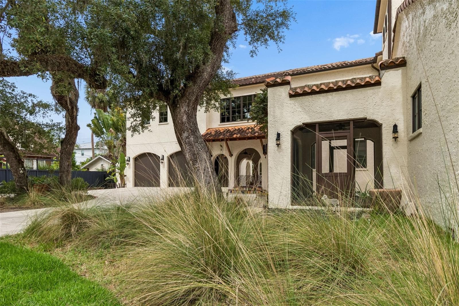 Single Family Residence at 2603 S PARKVIEW ST, TAMPA, photo 8 of 100