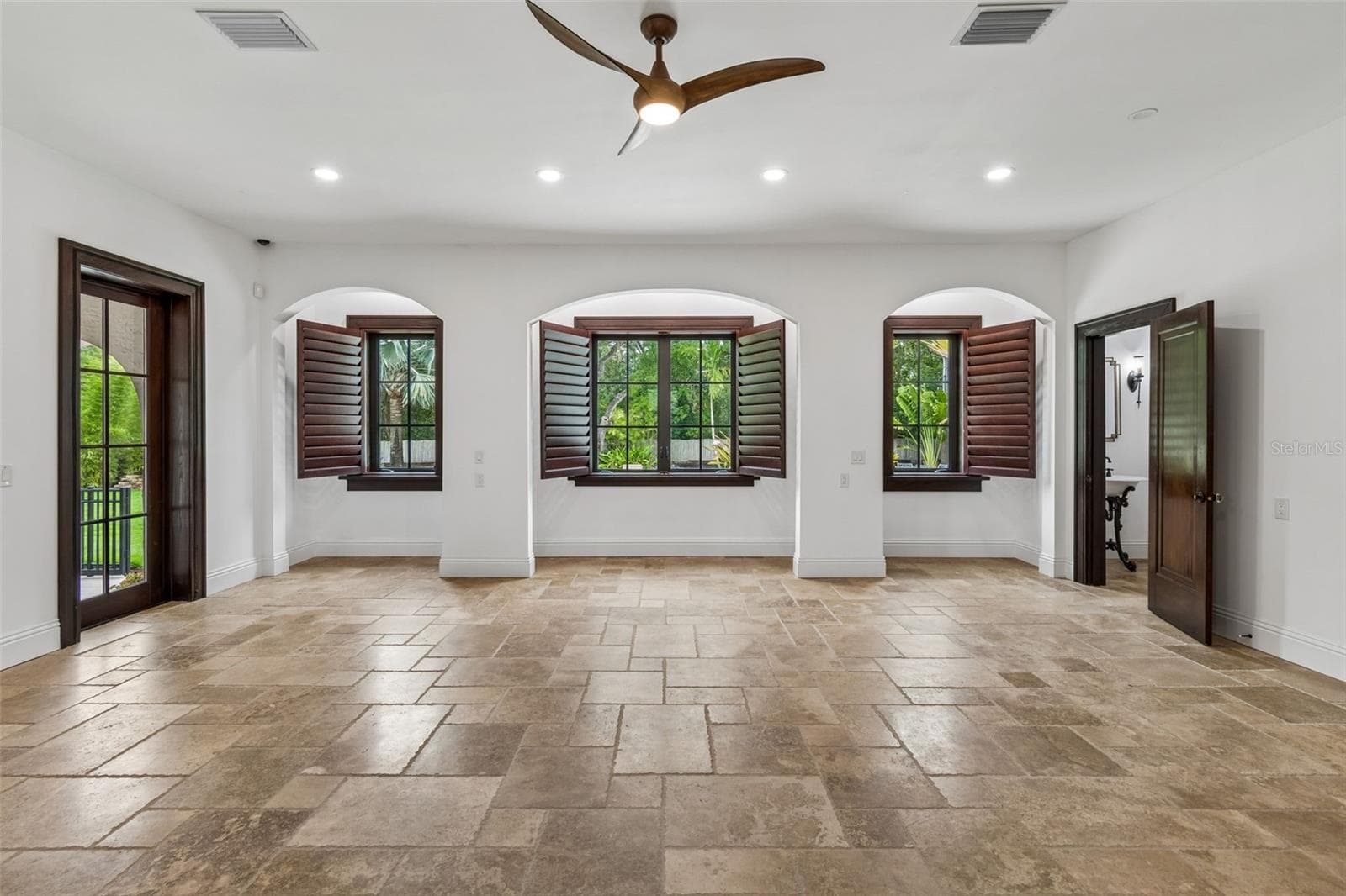 Single Family Residence at 2603 S PARKVIEW ST, TAMPA, photo 18 of 100
