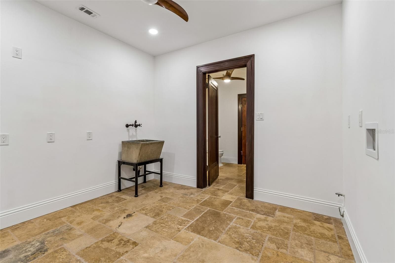 Single Family Residence at 2603 S PARKVIEW ST, TAMPA, photo 57 of 100