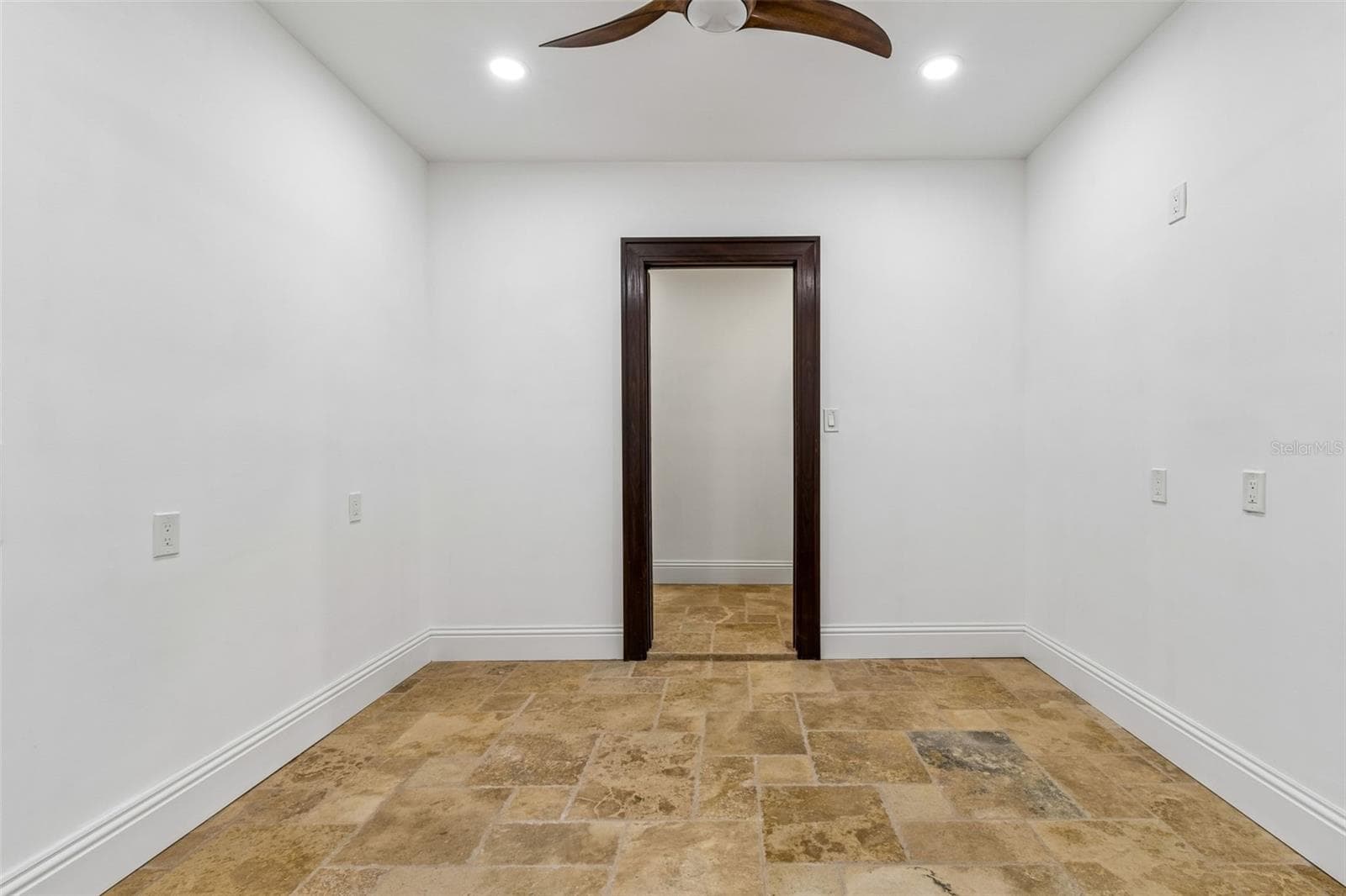 Single Family Residence at 2603 S PARKVIEW ST, TAMPA, photo 62 of 100