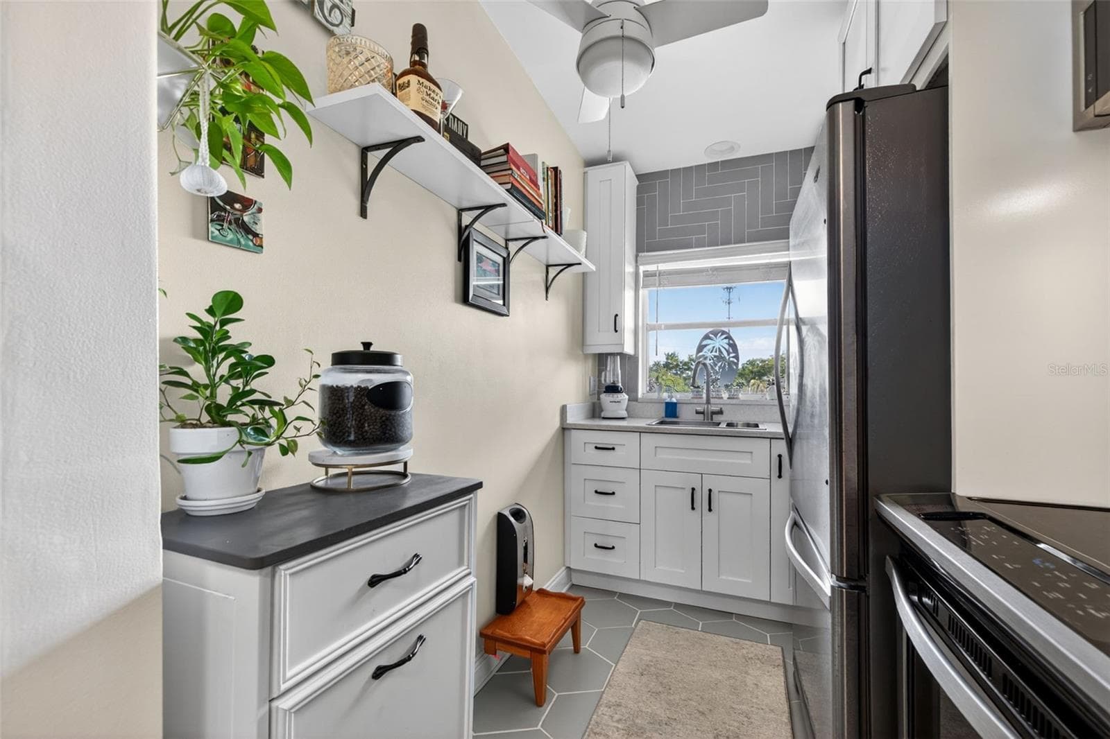 Condominium at 4000 3RD ST N #304, ST PETERSBURG, photo 6 of 25
