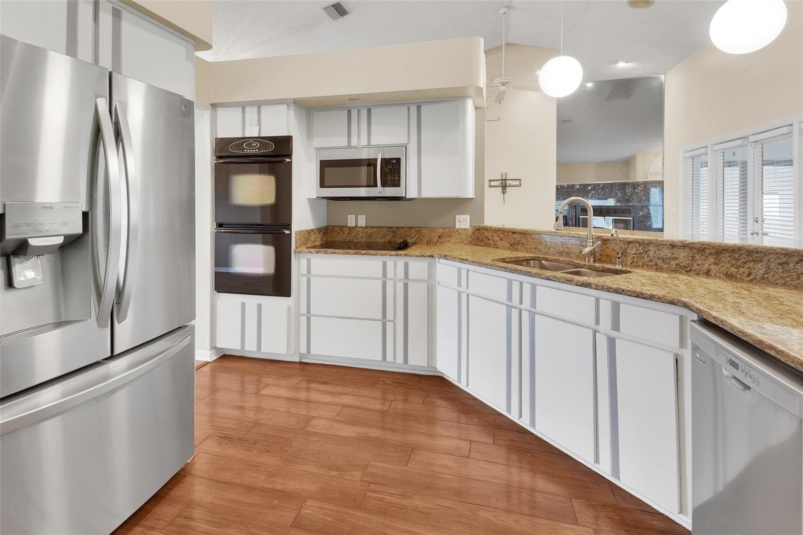 Double Wall Ovens. - 2465 ROYAL RD, DELAND
