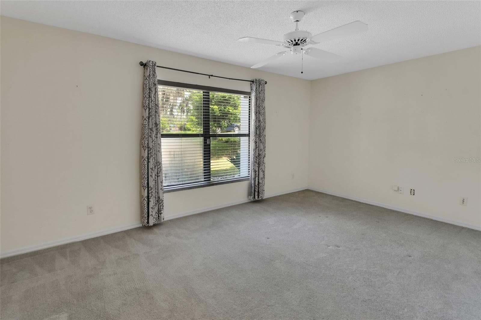 Bed 2 - 2465 ROYAL RD, DELAND