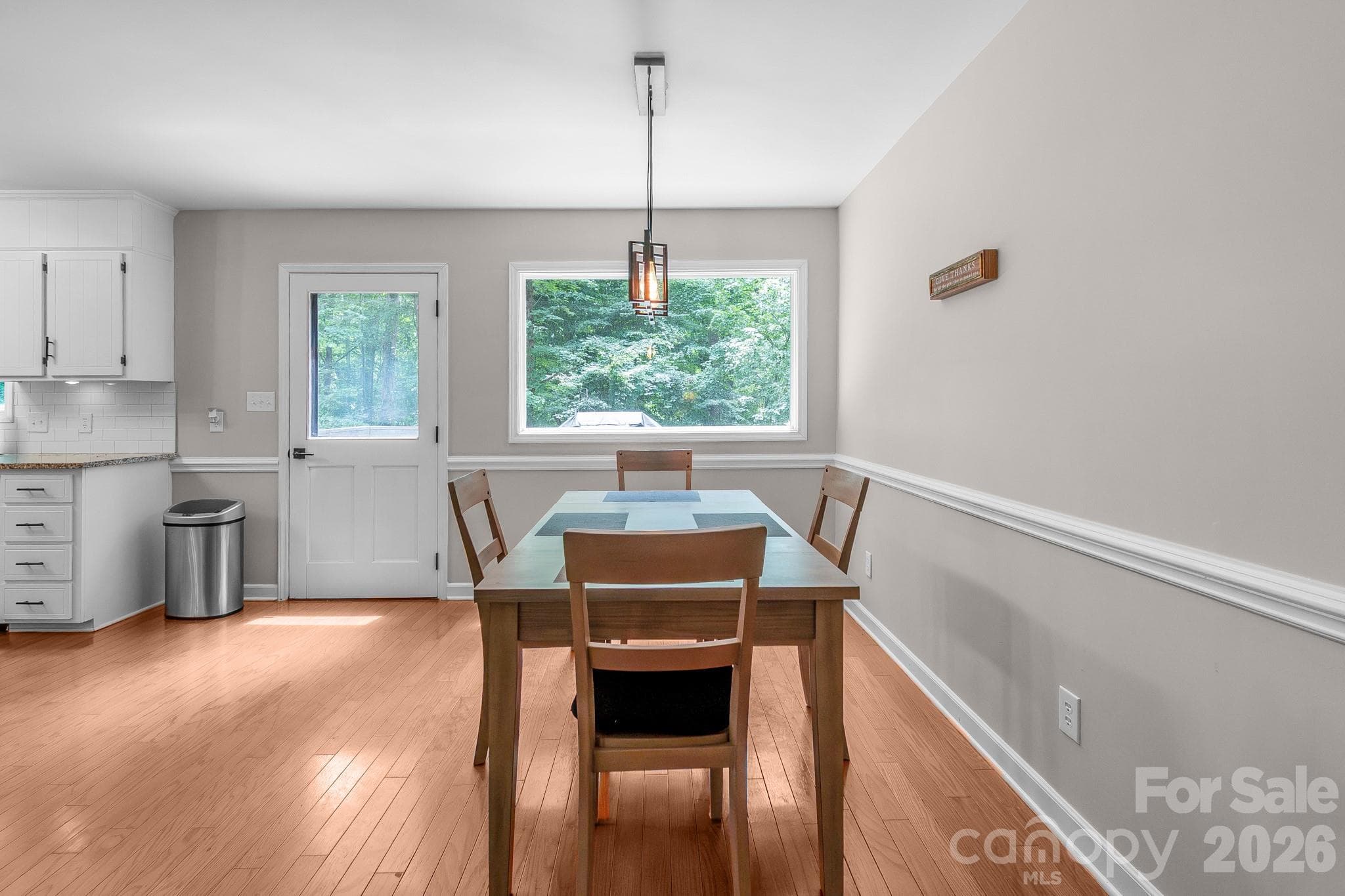 Dining space connected to kitchen - Waxhaw