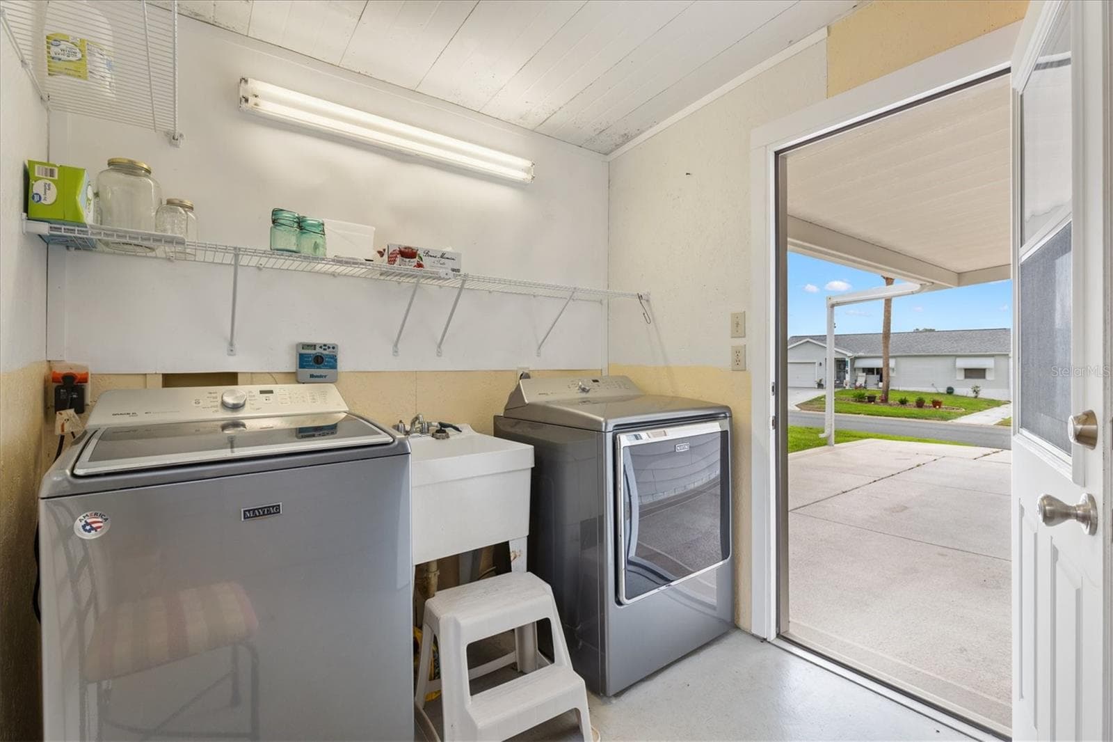 Laundry Room - 1534 HILLCREST DR, LADY LAKE