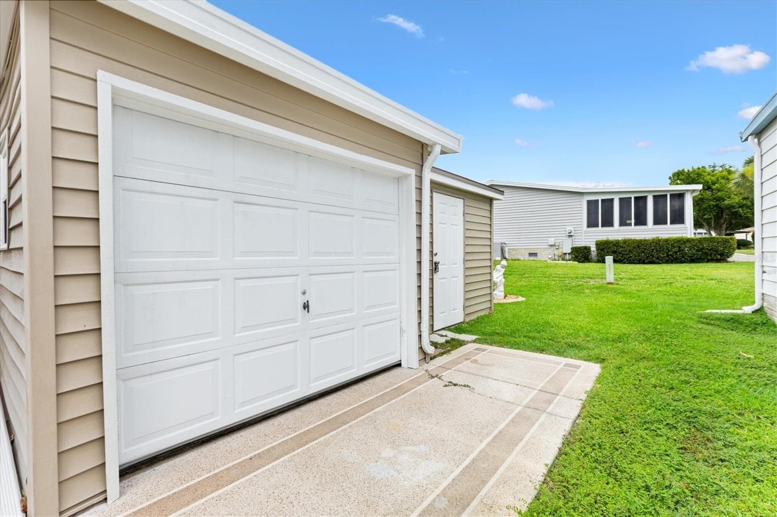 Golf Cart Garage - 1534 HILLCREST DR, LADY LAKE