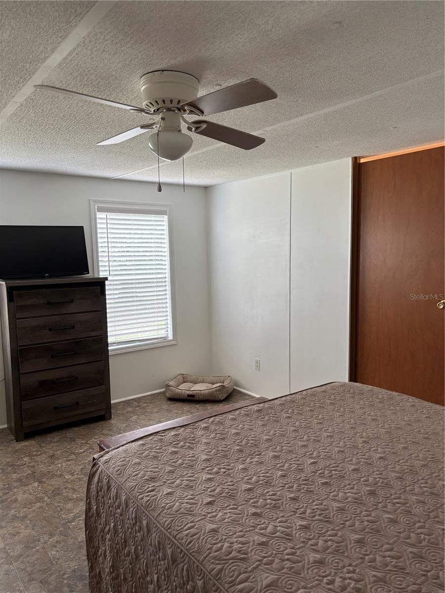 Manufactured Home at 8456 SW STATE ROAD 47, LAKE CITY, photo 7 of 31