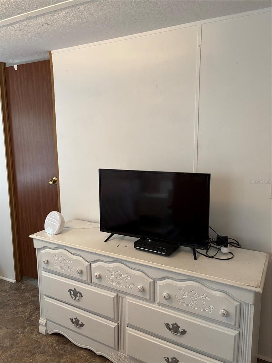 Manufactured Home at 8456 SW STATE ROAD 47, LAKE CITY, photo 15 of 31
