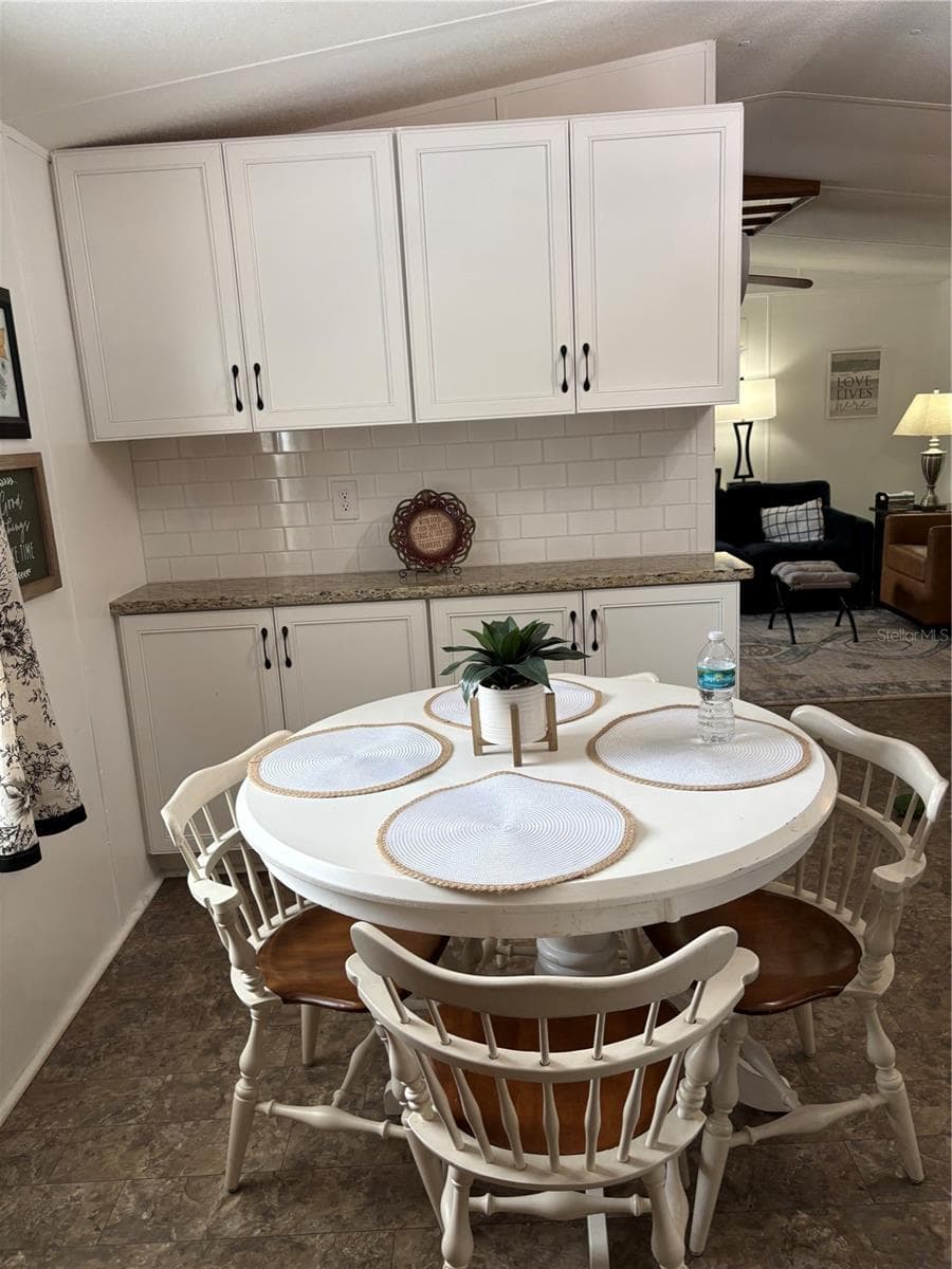 Manufactured Home at 8456 SW STATE ROAD 47, LAKE CITY, photo 19 of 31