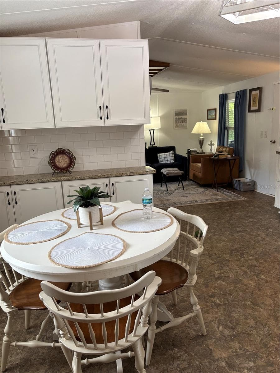 Manufactured Home at 8456 SW STATE ROAD 47, LAKE CITY, photo 20 of 31