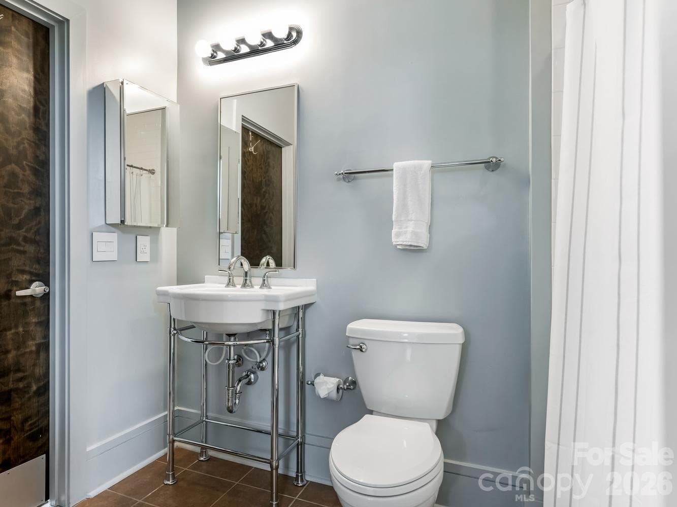 Full bath with shower/tub - 1600 Fulton Avenue, Charlotte