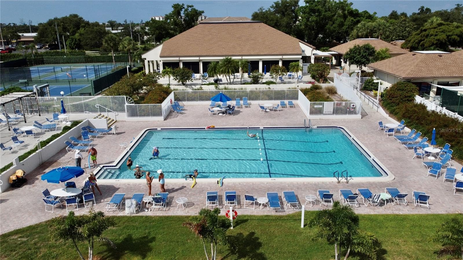 Lively community - 625 WHITE PINE TREE RD #23, VENICE