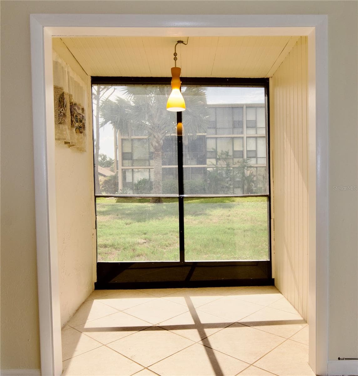 Eat in nook, office space or study. - 625 WHITE PINE TREE RD #23, VENICE