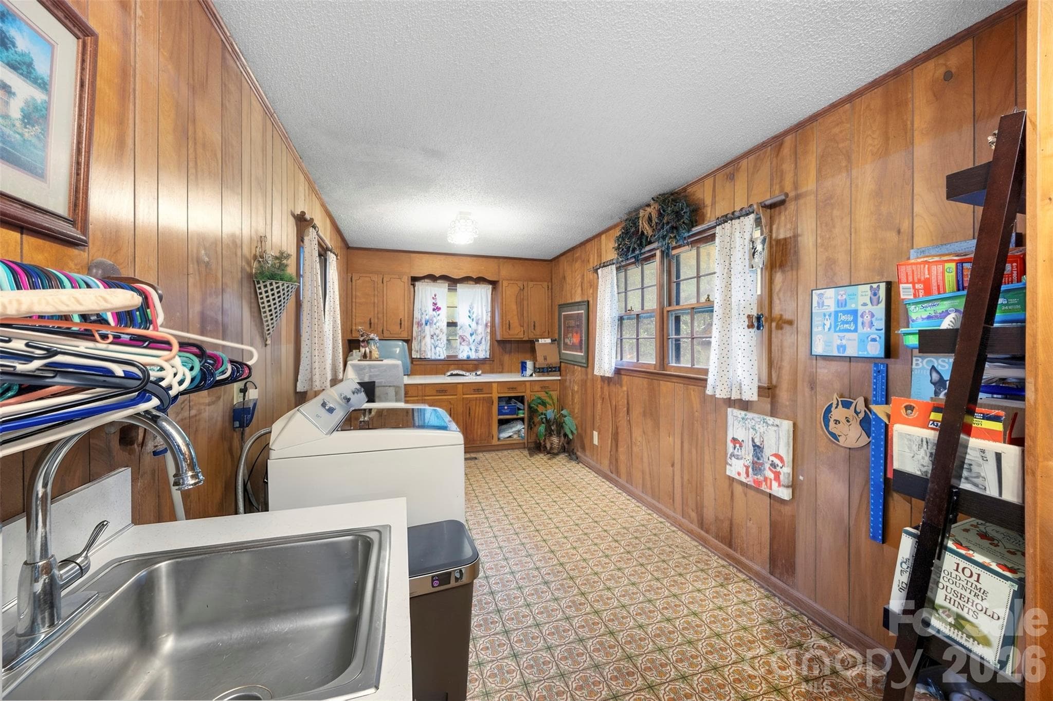 Single Family Residence at Kings Mountain, photo 12 of 37