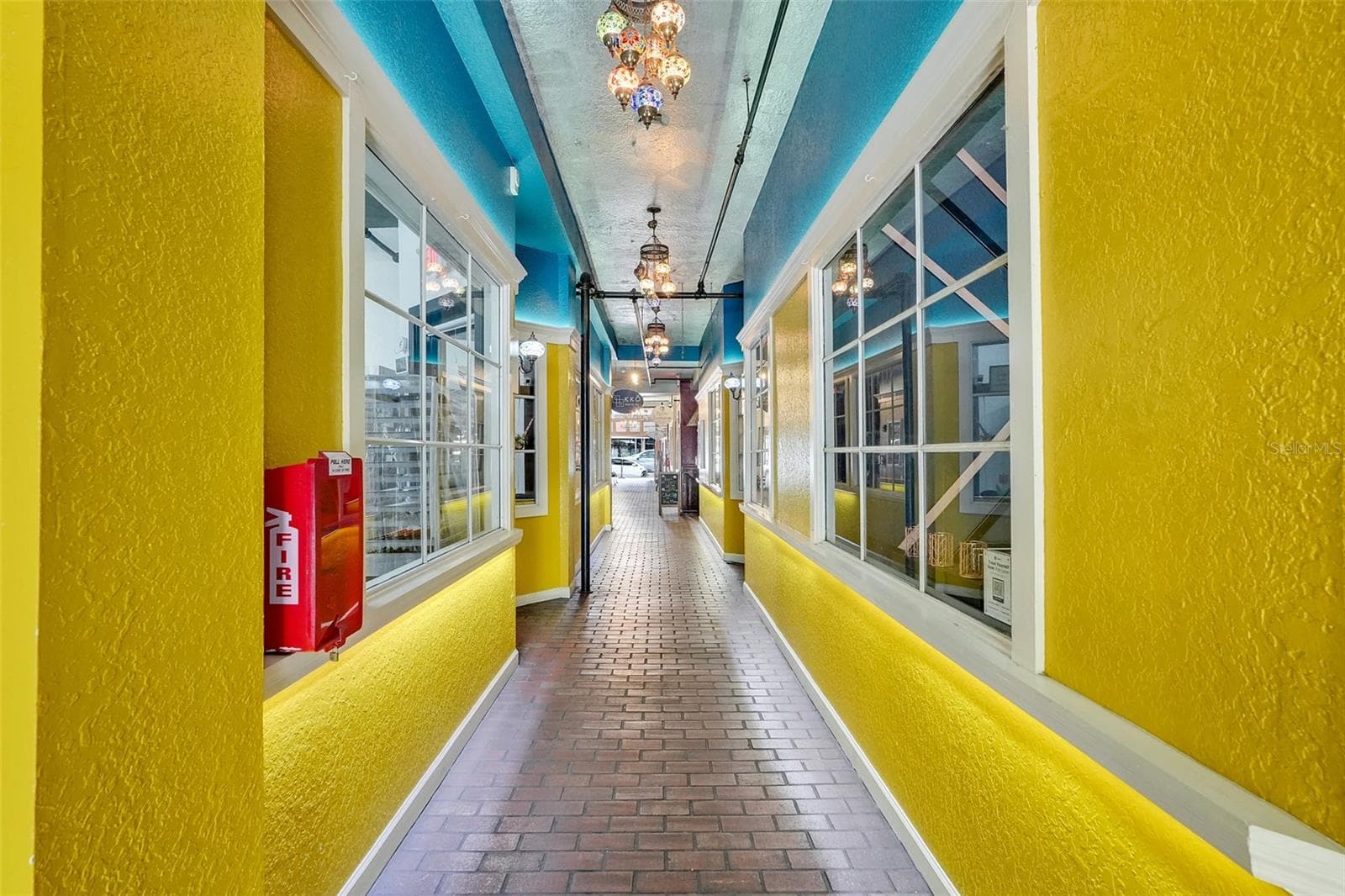 Retail at 411 N DONNELLY ST, MOUNT DORA, photo 5 of 14