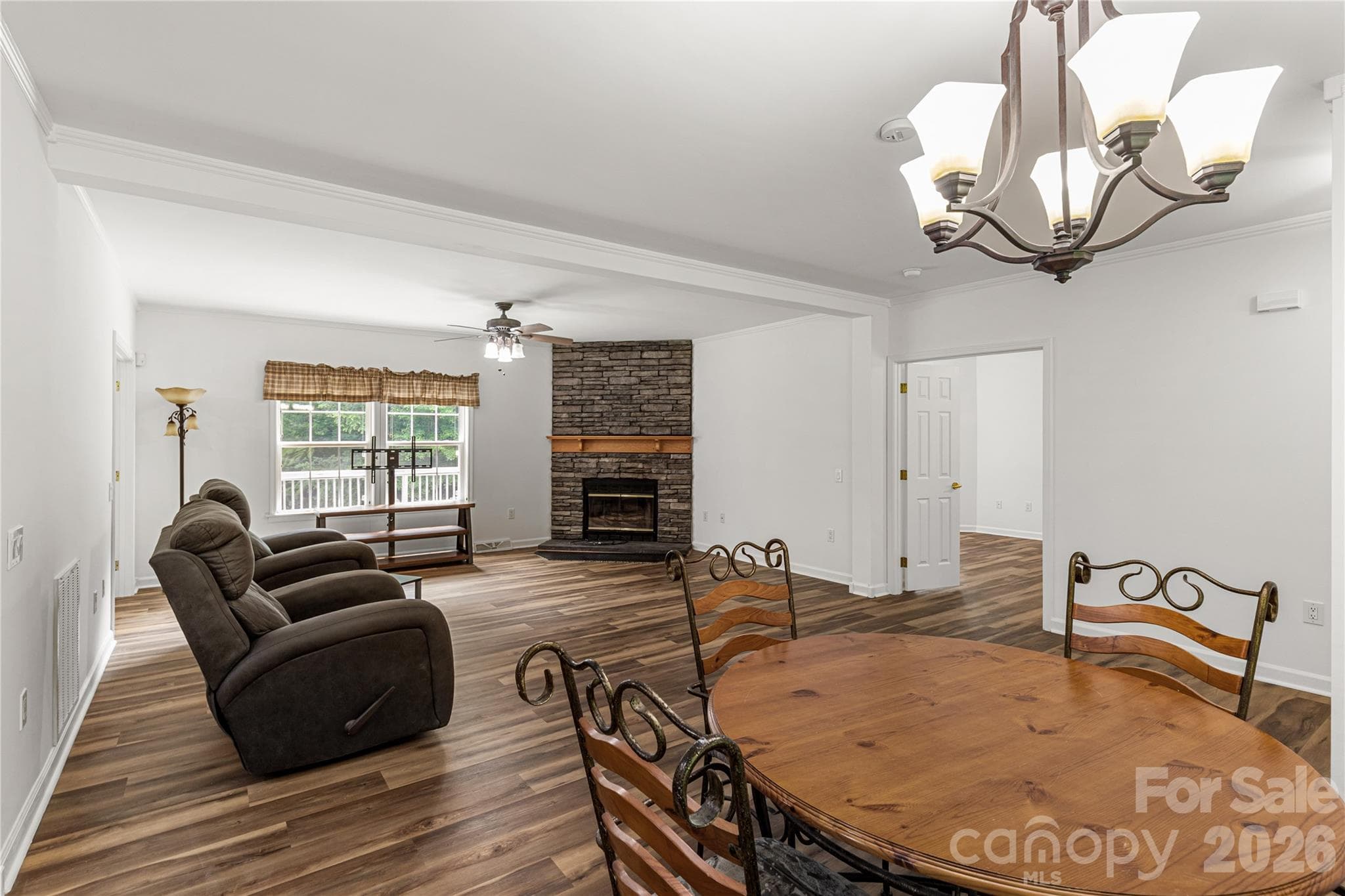 Single Family Residence at Lancaster, photo 15 of 48