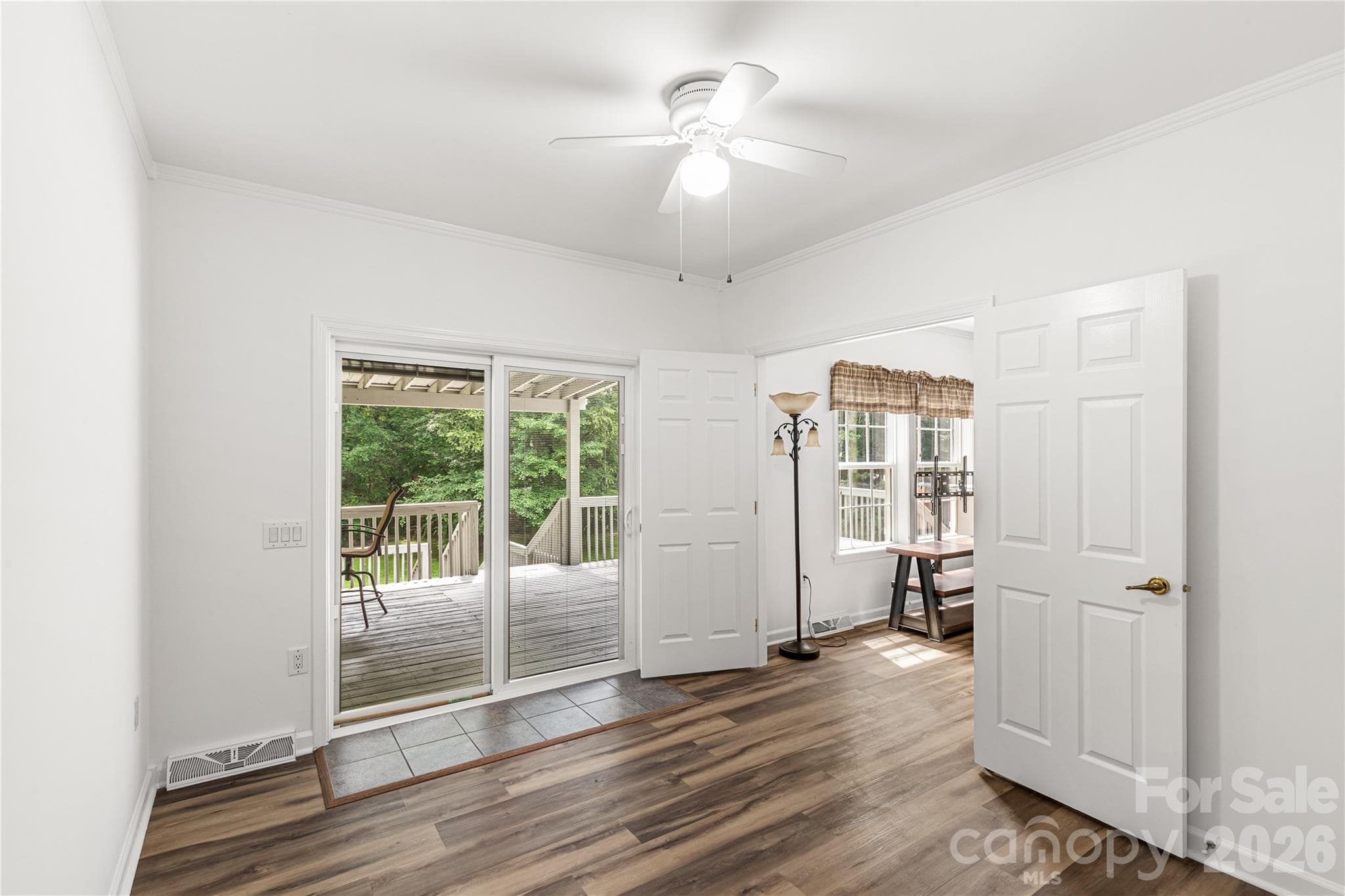 Single Family Residence at Lancaster, photo 16 of 48