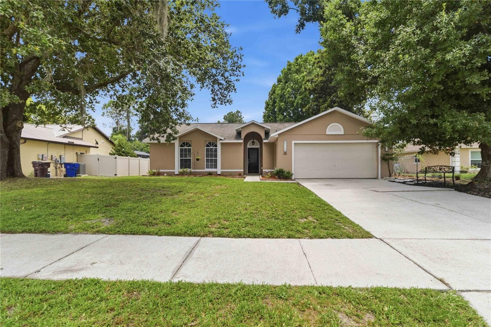 Majestic oak trees - 1564 CYPRESS WOODS CIR, ST CLOUD