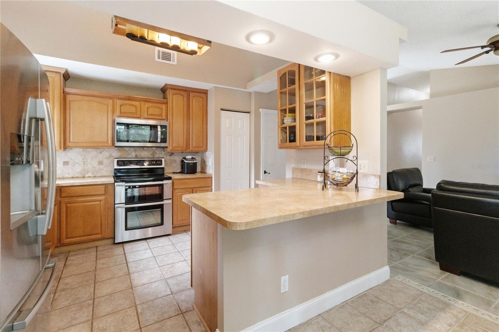 Stainless steel appliances to include a stand alone double oven - 1564 CYPRESS WOODS CIR, ST CLOUD