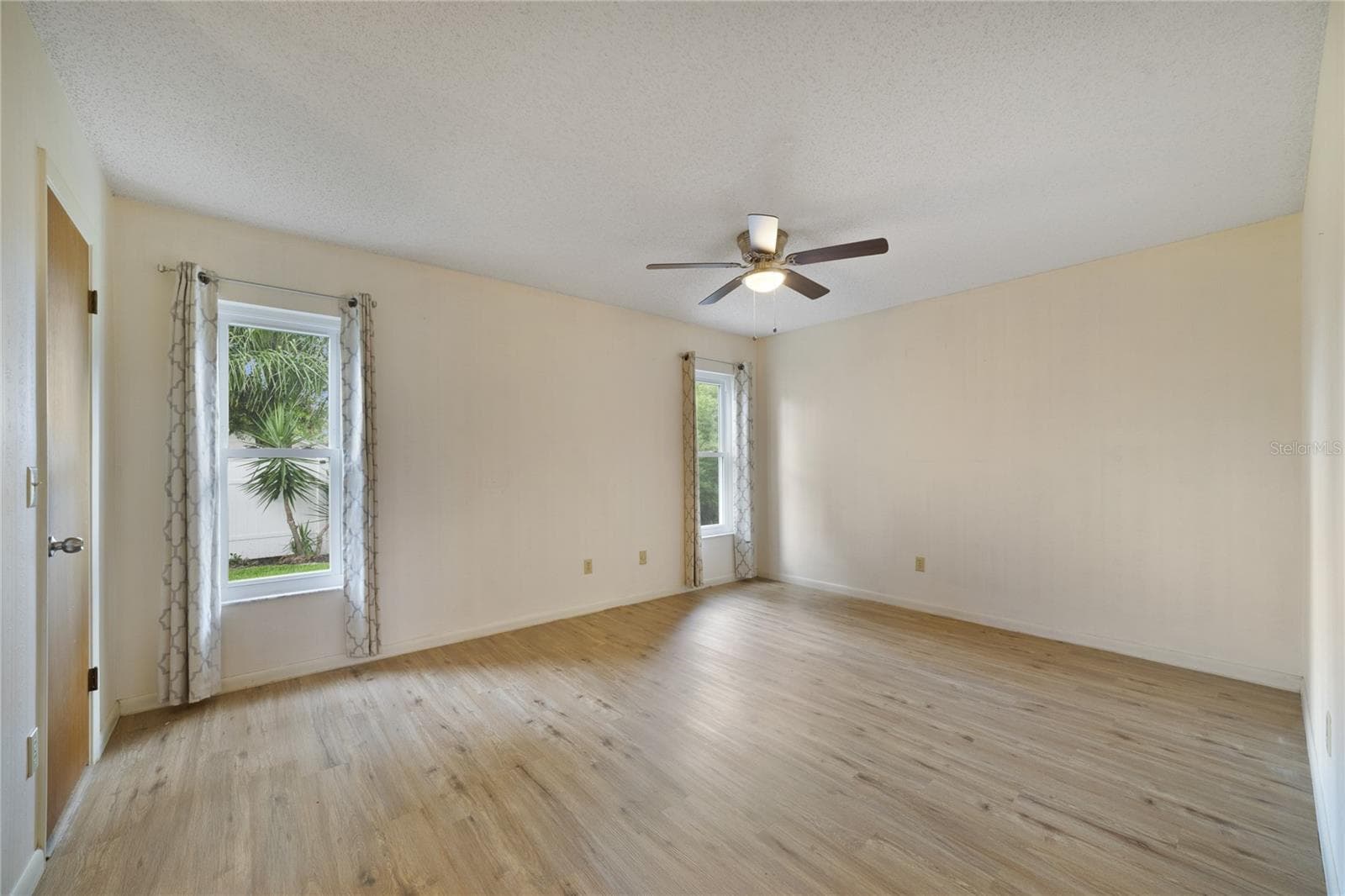 Single Family Residence at 146 MAYFAIR CT, SANFORD, photo 10 of 18