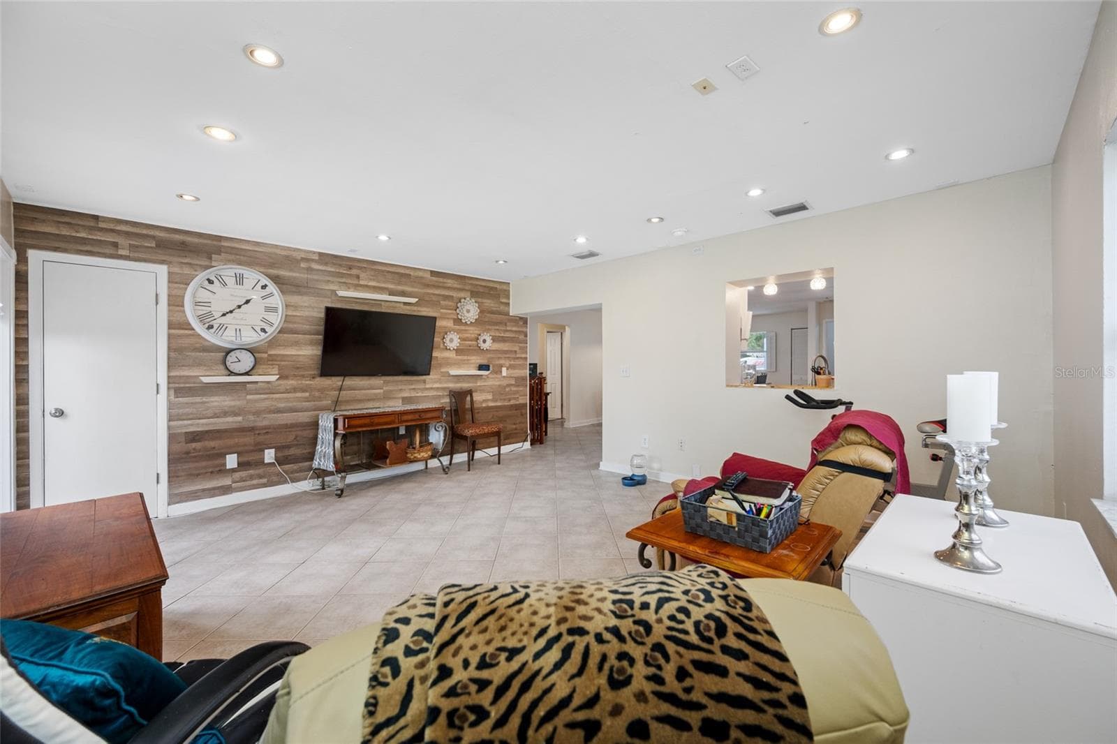 Living Room - 7128 64TH WAY N, PINELLAS PARK