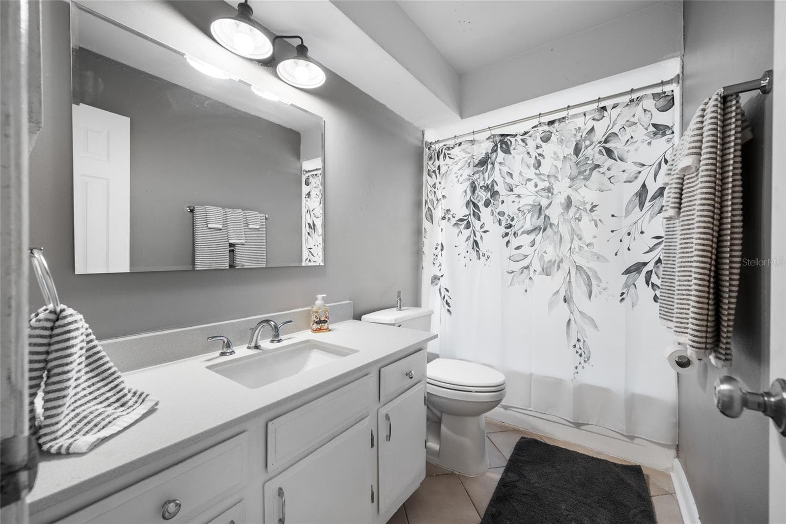 2nd Bathroom - 7128 64TH WAY N, PINELLAS PARK