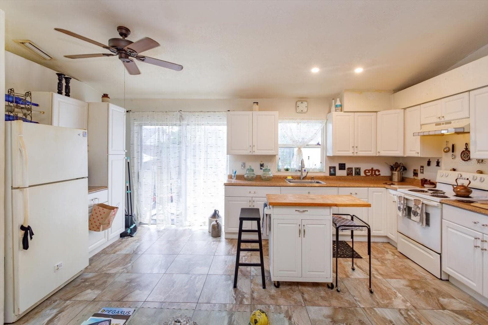 Bright and Cherry - 2501 LONG MEADOW WAY, ORLANDO