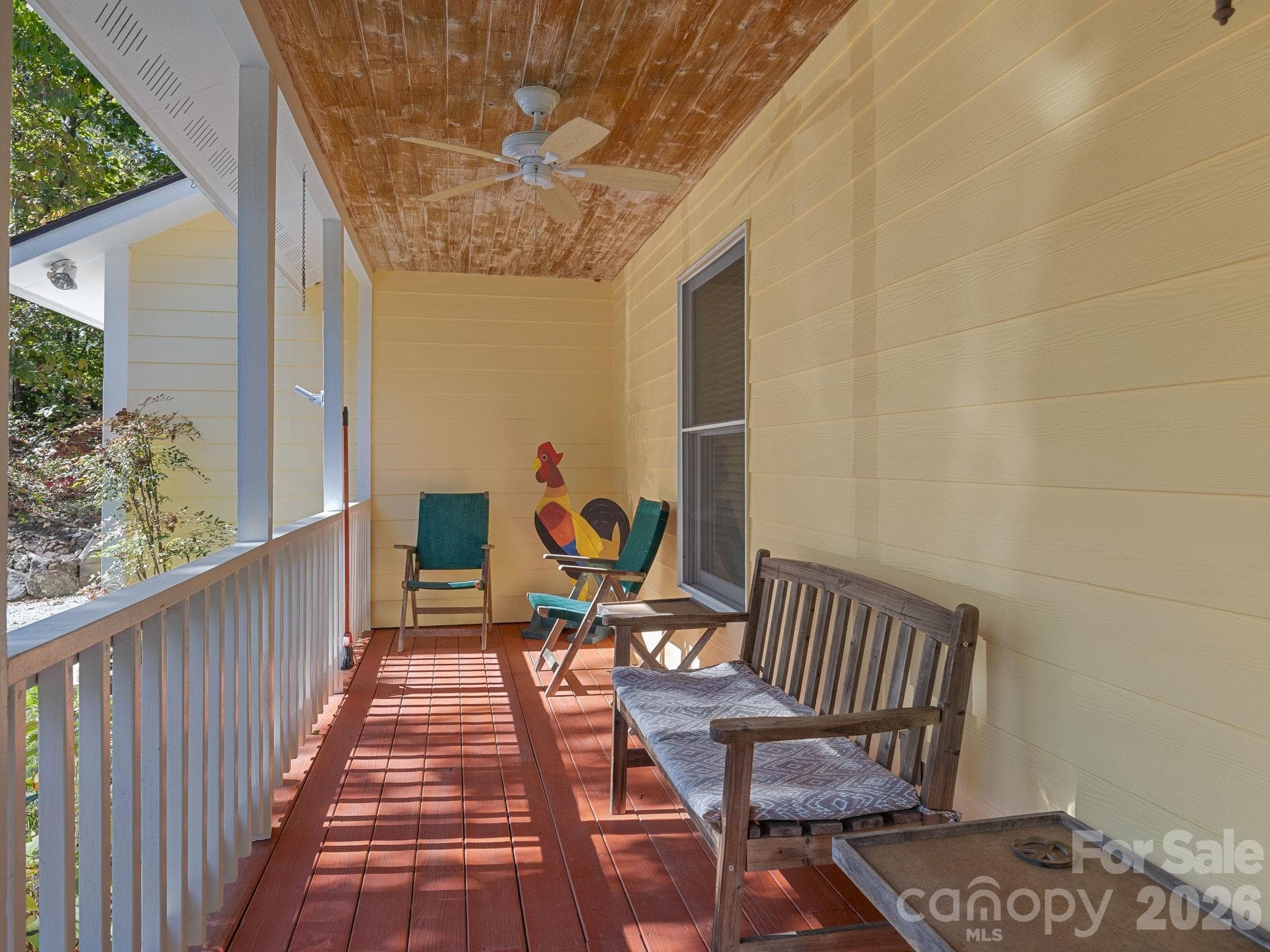 Front Porch - 160 Caledonia Road, Landrum