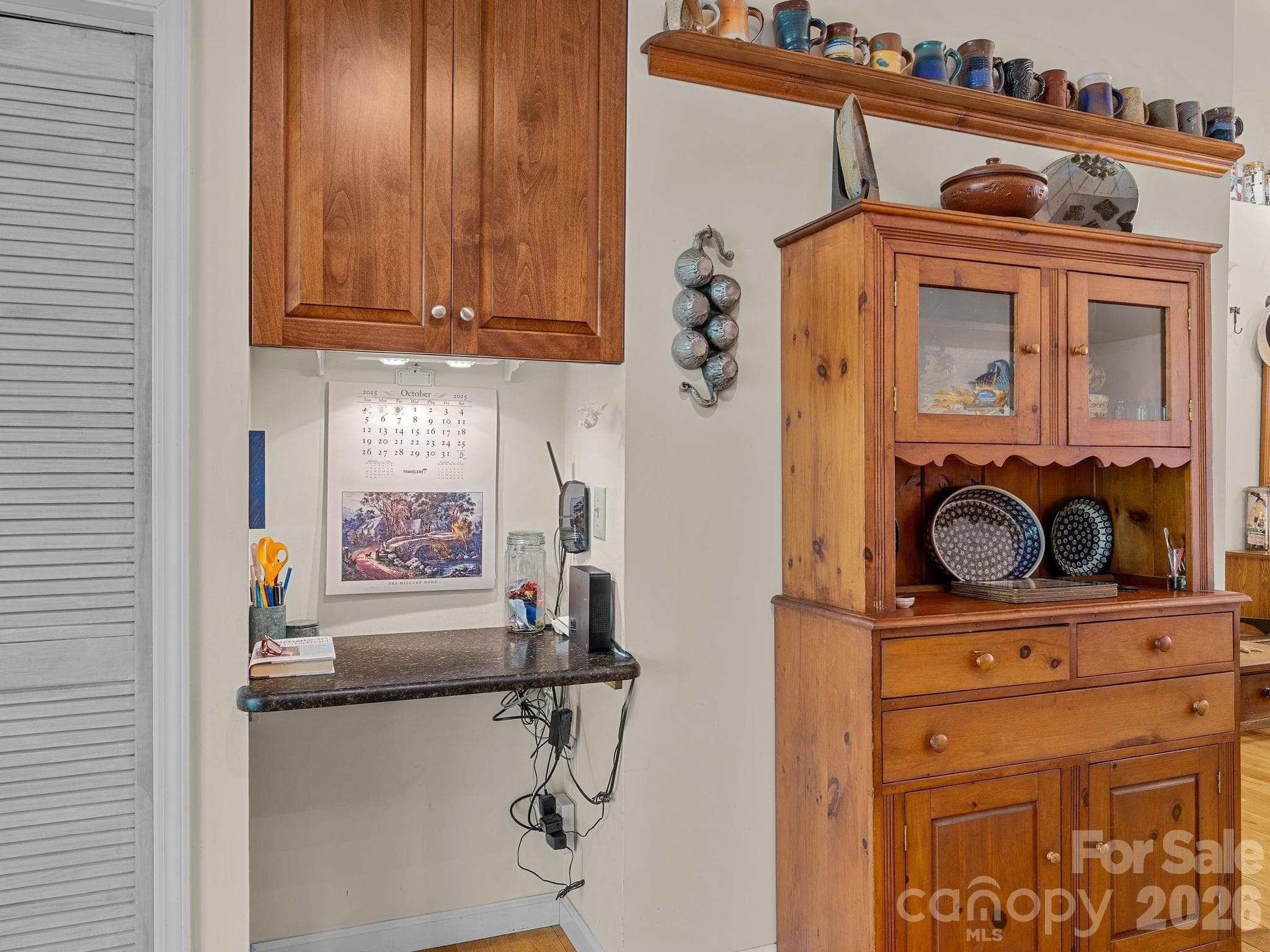 Desk area - 160 Caledonia Road, Landrum