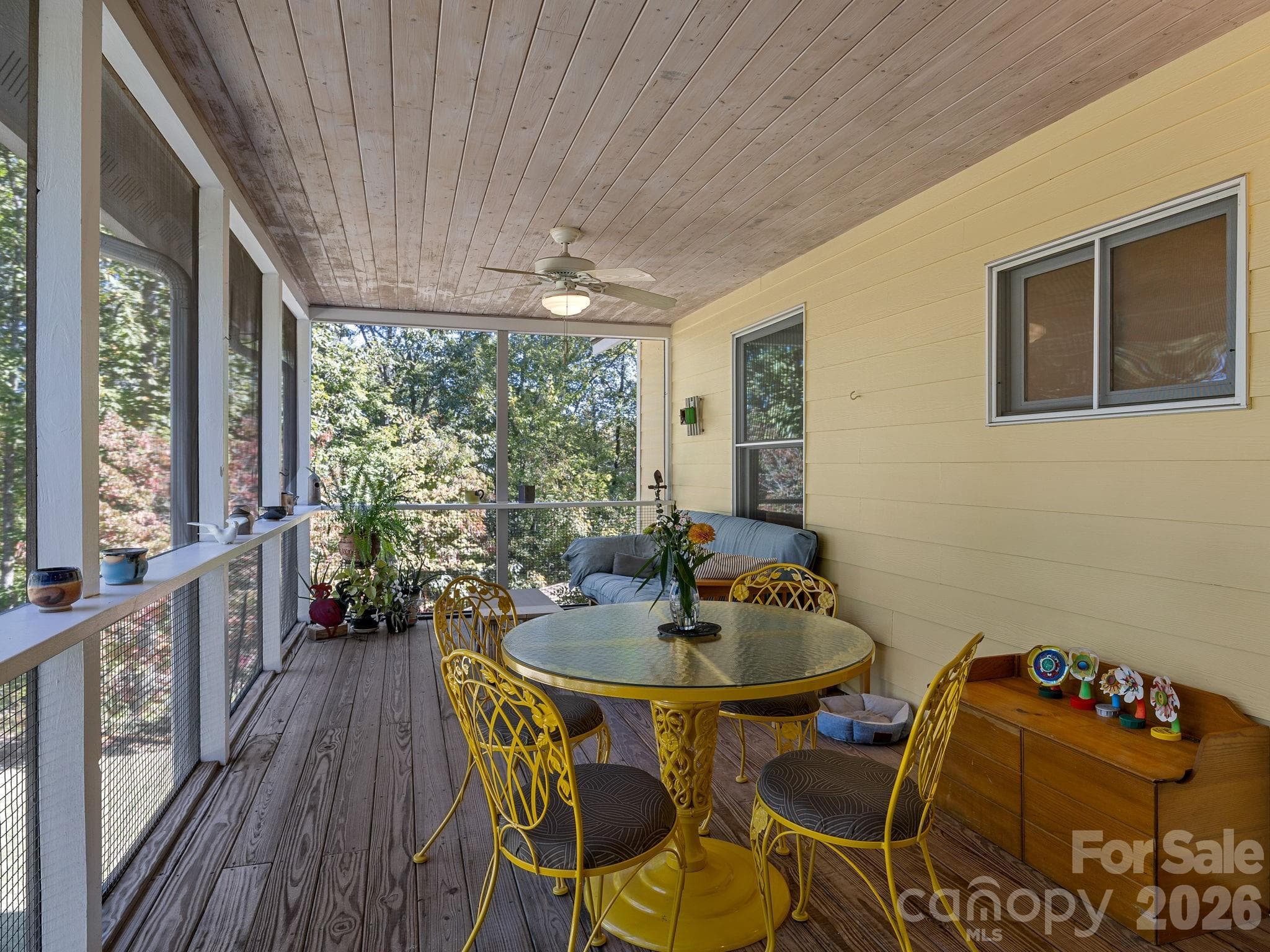 Screened porch - 160 Caledonia Road, Landrum