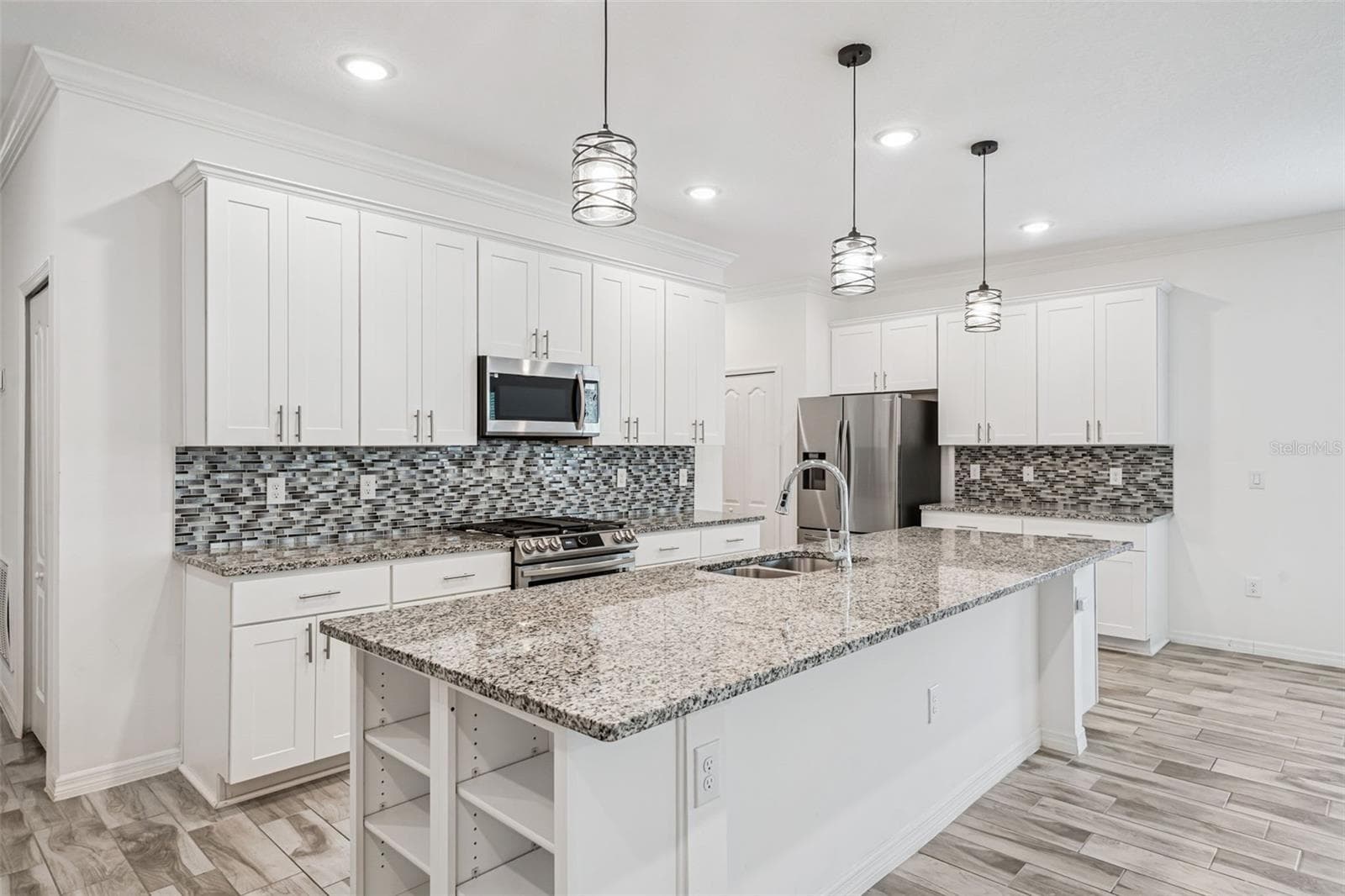 Single Family Residence at 1029 BRADFORD RIDGE DR, LEESBURG, photo 11 of 22