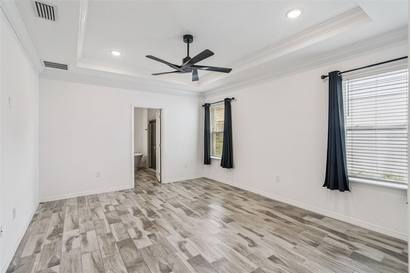 Single Family Residence at 1029 BRADFORD RIDGE DR, LEESBURG, photo 14 of 22