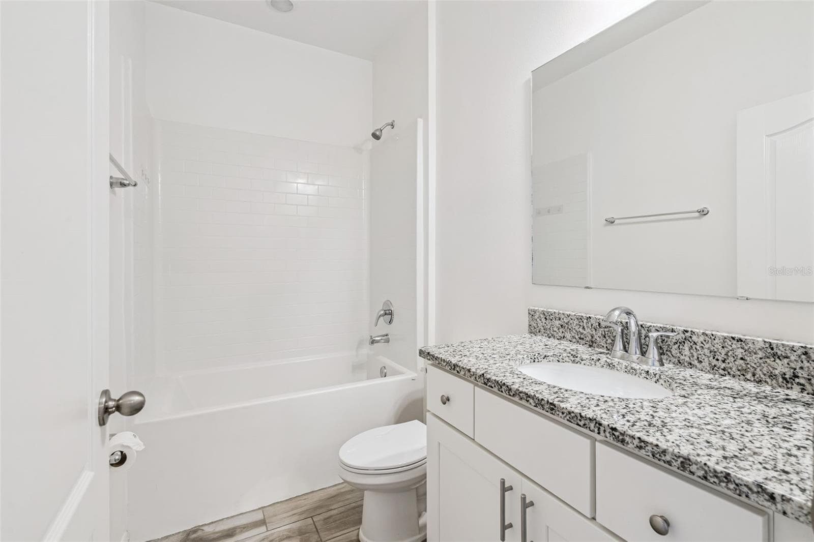 Single Family Residence at 1029 BRADFORD RIDGE DR, LEESBURG, photo 19 of 22