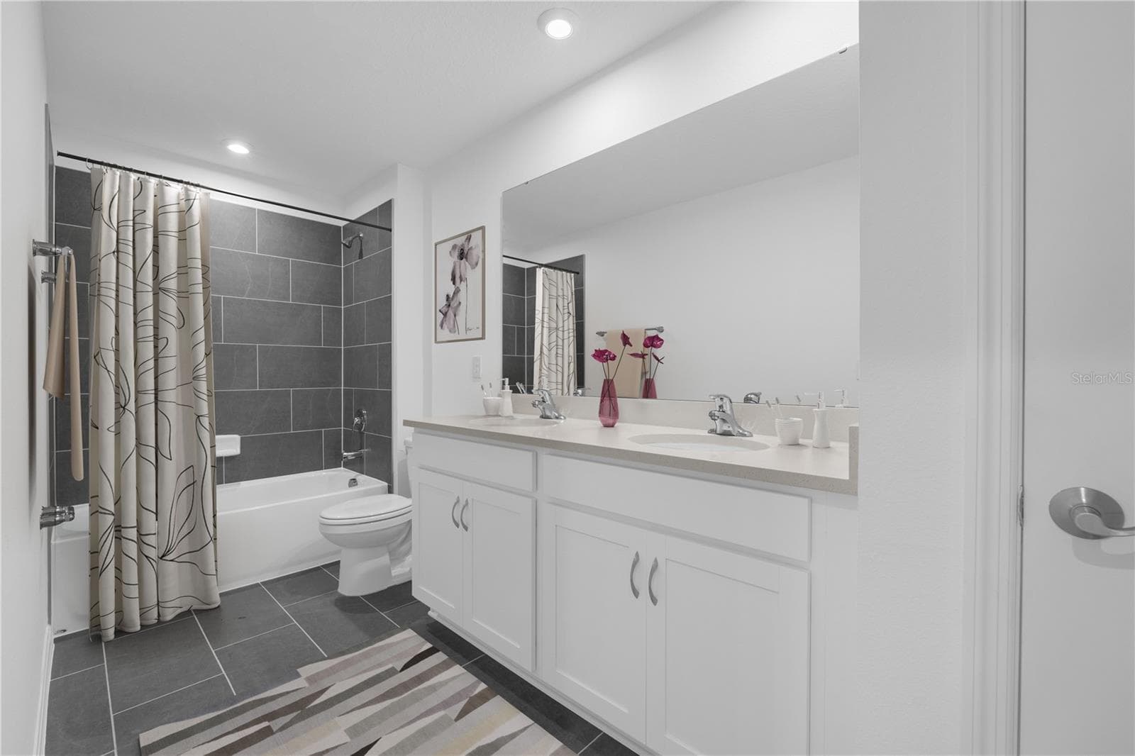 Single Family Residence at 33908 SEATTLE SLEW DR, SORRENTO, photo 15 of 27