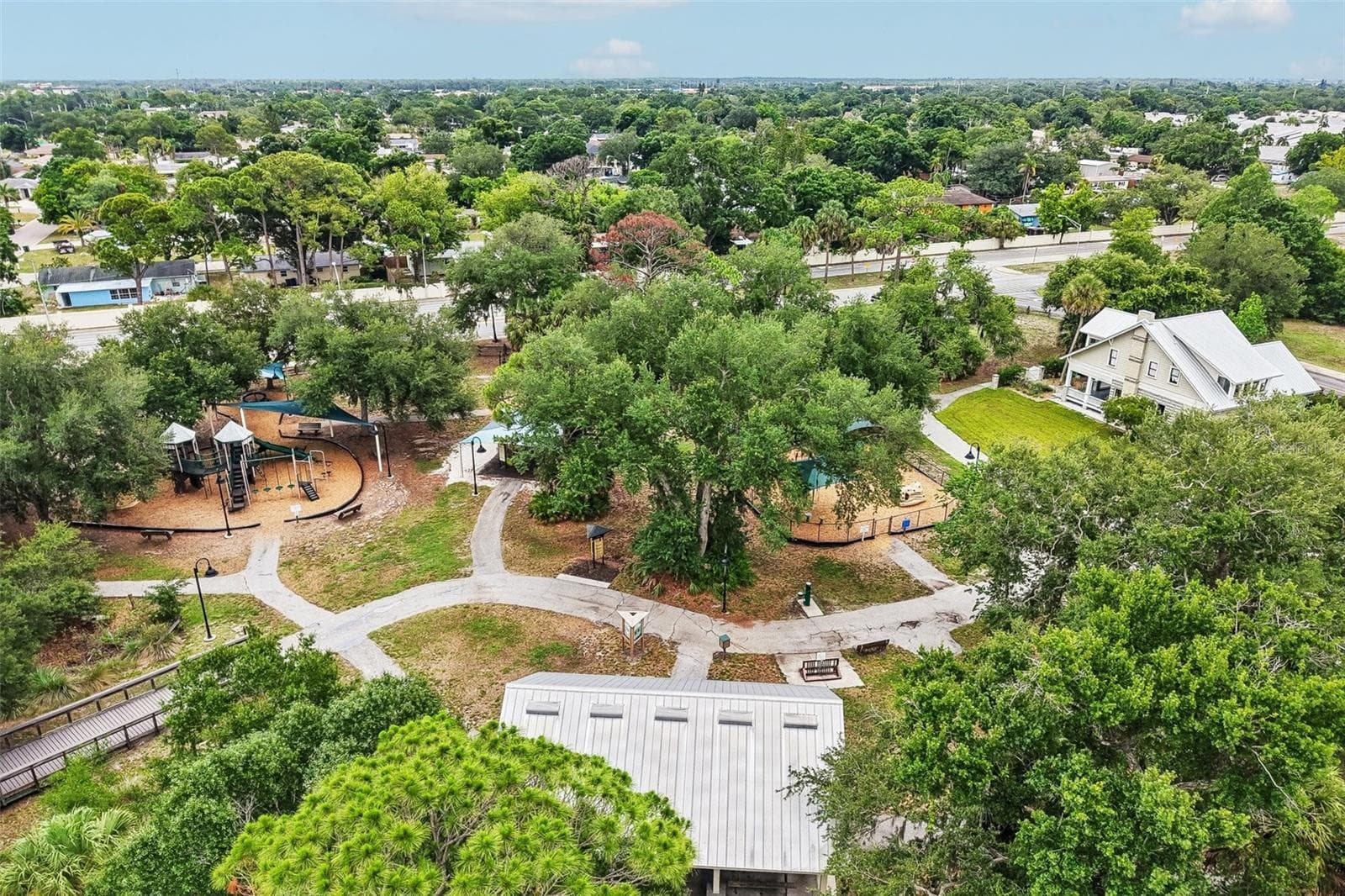 Single Family Residence at 5005 BEE RIDGE RD, SARASOTA, photo 24 of 30