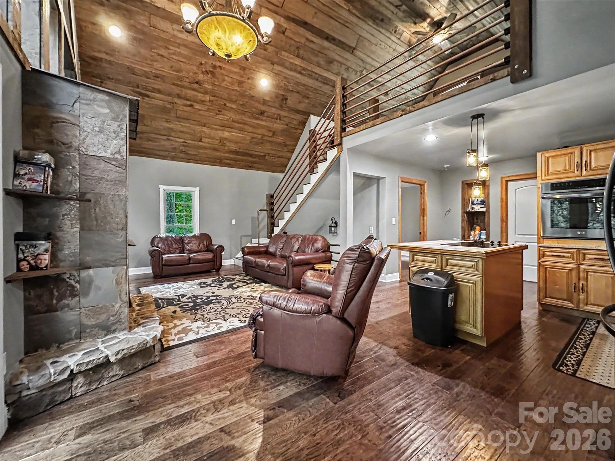 Single Family Residence at 578 Three Top Circle, West Jefferson, photo 10 of 42