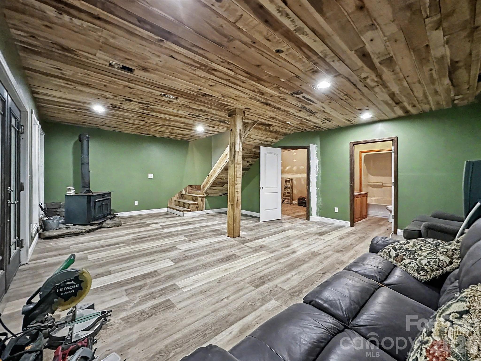 Single Family Residence at 578 Three Top Circle, West Jefferson, photo 28 of 42