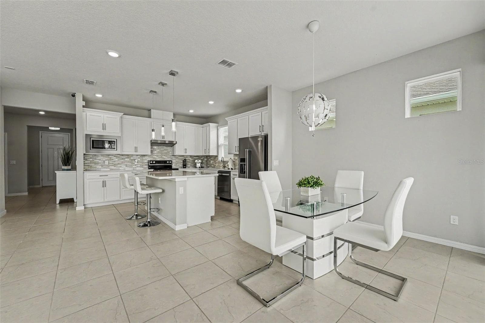 Single Family Residence at 1973 SPRING SHOWER CIR, KISSIMMEE, photo 7 of 35
