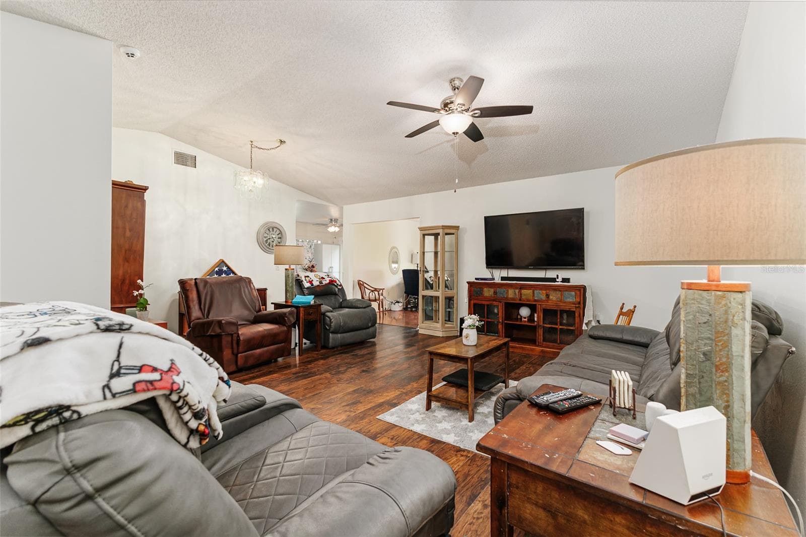 Single Family Residence at 1836 PRAIRIE DUNES CIR N, LAKELAND, photo 5 of 36