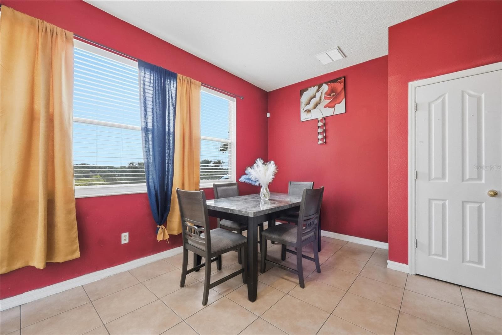 Breakfast Area - 7254 COUNTRY RUN PKWY, ORLANDO