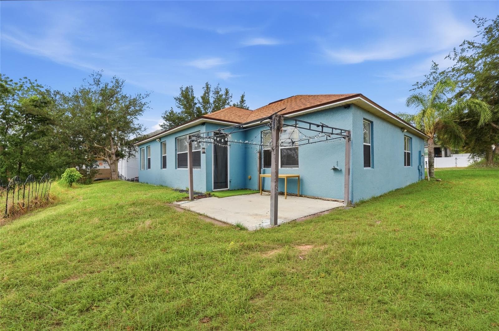 Outside Patio/Bakc - 7254 COUNTRY RUN PKWY, ORLANDO