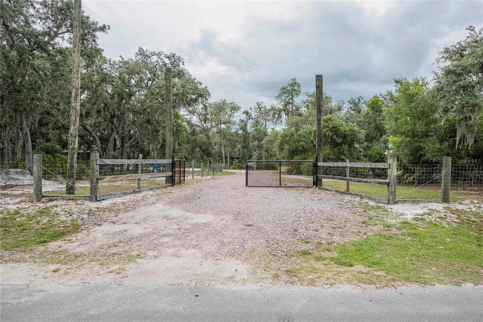 Manufactured Home at 2941 RAWLS RD, LAKE WALES, photo 5 of 42
