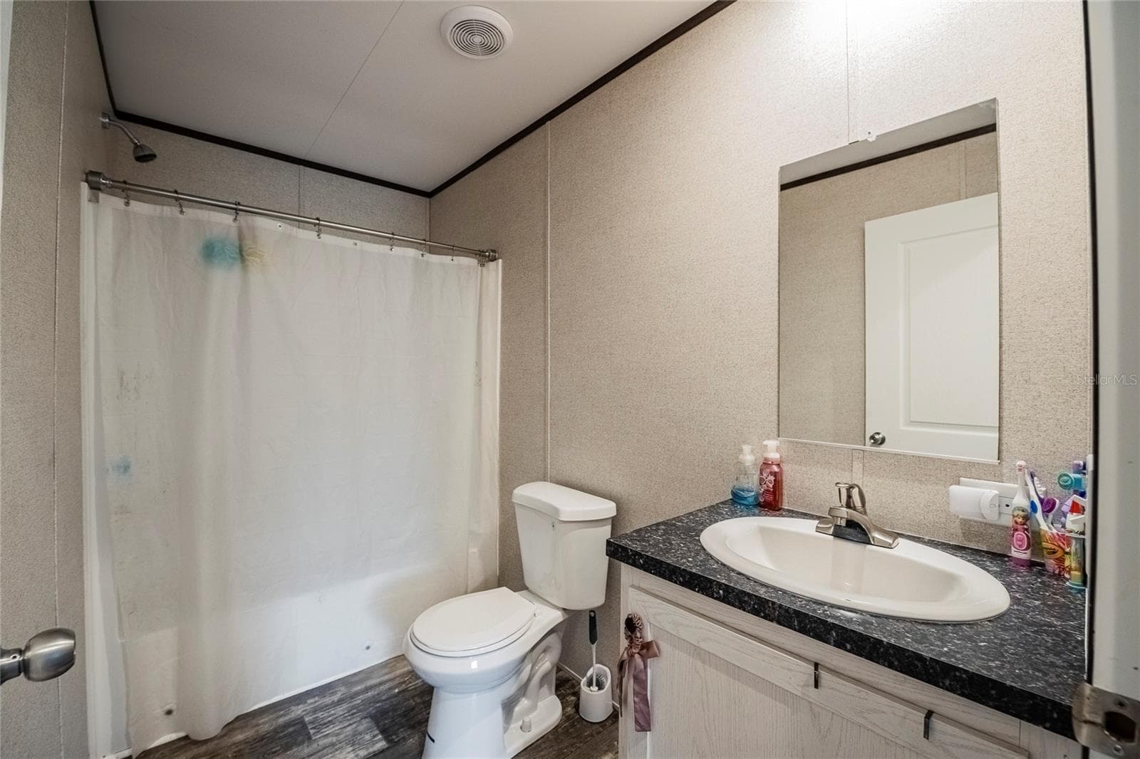 Manufactured Home at 2941 RAWLS RD, LAKE WALES, photo 10 of 42