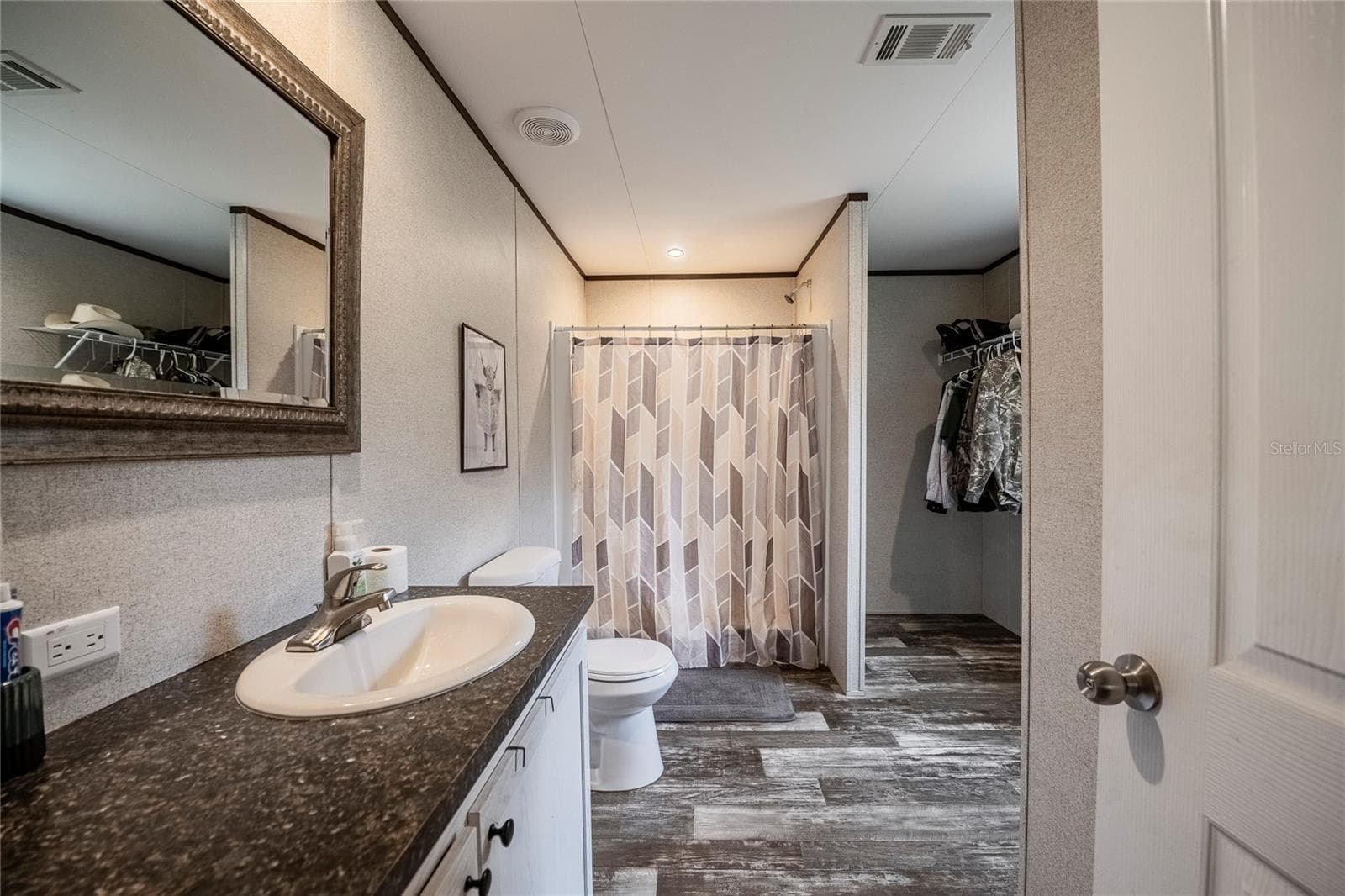 Manufactured Home at 2941 RAWLS RD, LAKE WALES, photo 15 of 42