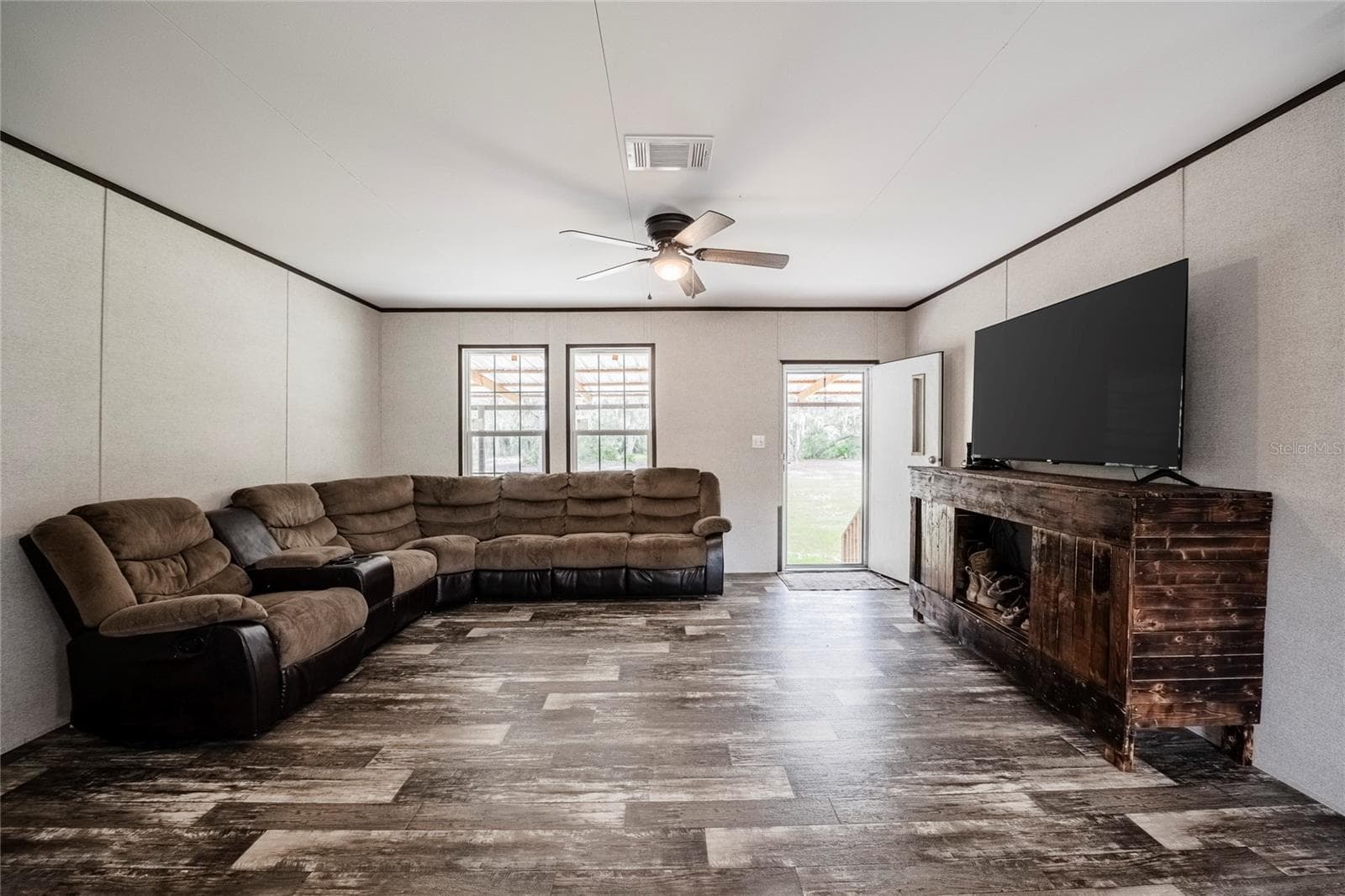 Manufactured Home at 2941 RAWLS RD, LAKE WALES, photo 20 of 42