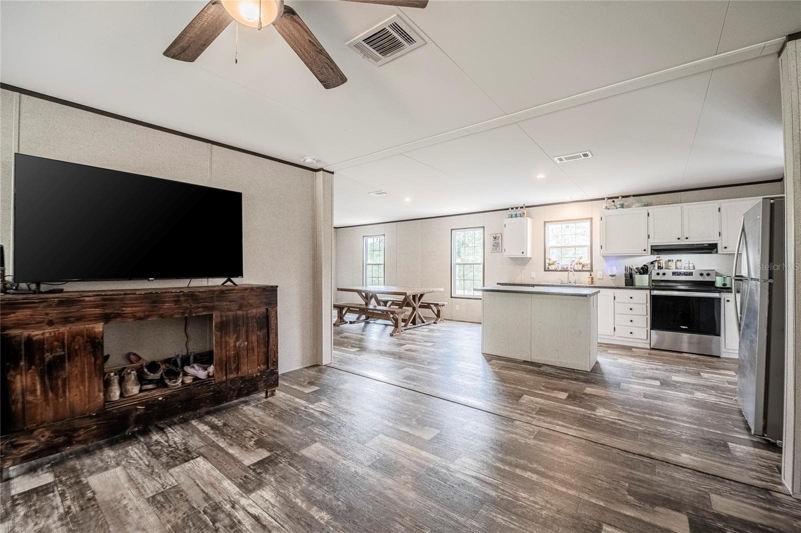 Manufactured Home at 2941 RAWLS RD, LAKE WALES, photo 22 of 42